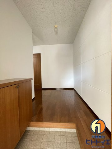 ユノソハイツ蒲原の玄関