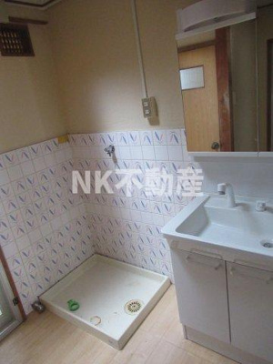 【洗面所】 | 中小阪1丁目テラスハウス（河内小阪賃貸） | 使いやすい洗面所です