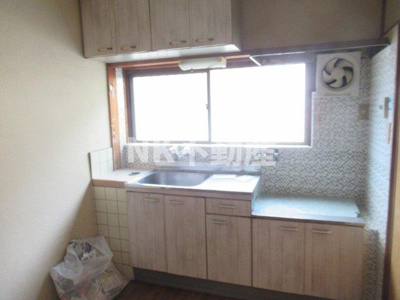 【キッチン】 | 中小阪1丁目テラスハウス（河内小阪賃貸） | コンパクトなキッチンで掃除もラクラク