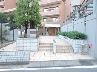 【エントランス】 | 京急本線「弘明寺」駅徒歩16分、横浜市営地下鉄ブルーライン「弘明寺」駅徒歩23分、京急本線「井土ヶ谷」駅徒歩23分！