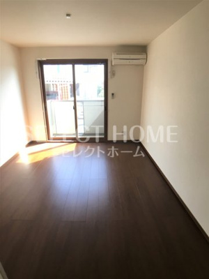 【居間・リビング】 | トレゾール咲 | おしゃれなリビングです