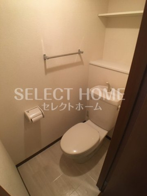 【トイレ】 | トレゾール咲 | 清潔感のあるトイレです