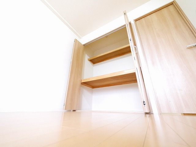 マンション南京終の収納|たっぷりとした収納スペースです