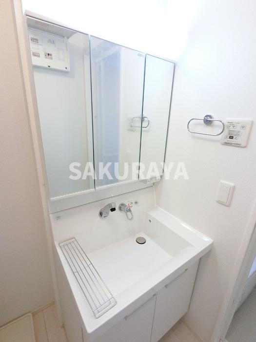 アクセル イーストの洗面所