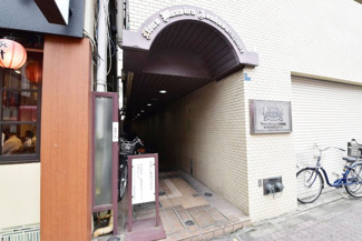 【エントランス】