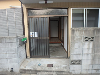 【玄関】 | 東関戸貸家