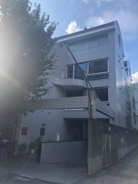 飯田ビルの外観