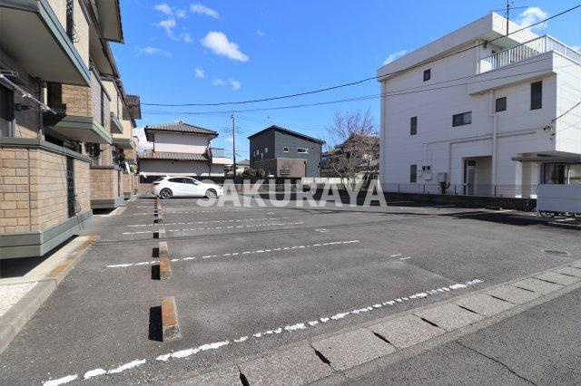 グランドール Ａ/Ｂの駐車場