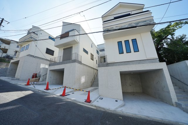 保土ヶ谷区岩井町　全５棟新築戸建て【成約】の外観|2沿線2駅ご利用頂けます。