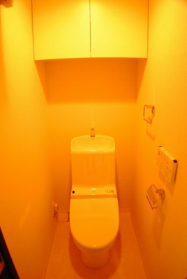 【トイレ】 | エステムプラザ心斎橋EASTⅣブランディア | 清潔感のあるトイレです
反転