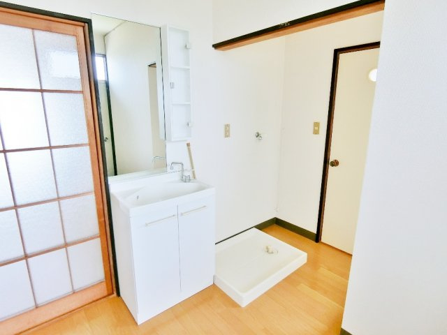 長門アパートＡ棟の独立洗面台