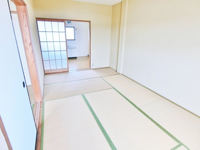 長門アパートＡ棟の和室