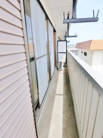 長門アパートＡ棟のバルコニー