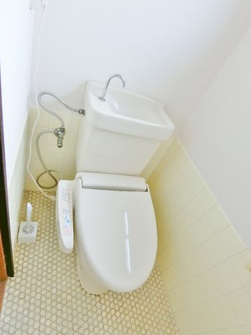 長門アパートＡ棟のトイレ