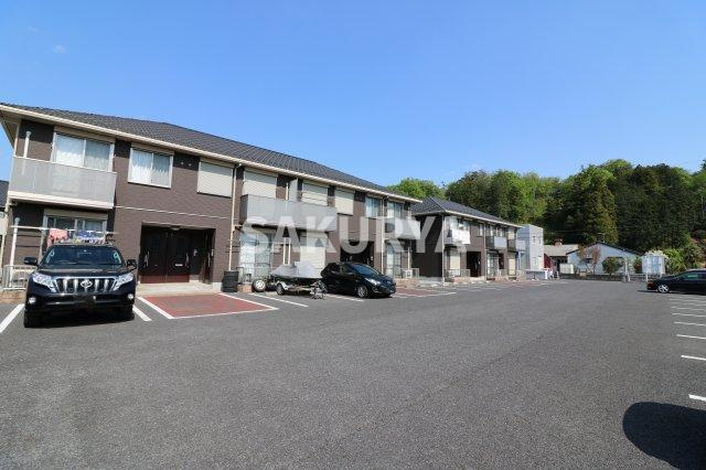 ロイヤルヴィレッジの外観