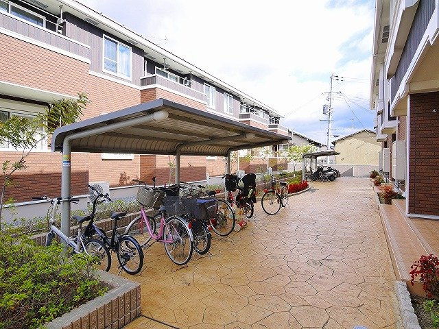 メゾン城東Ⅱのその他共用部分|駐輪場です