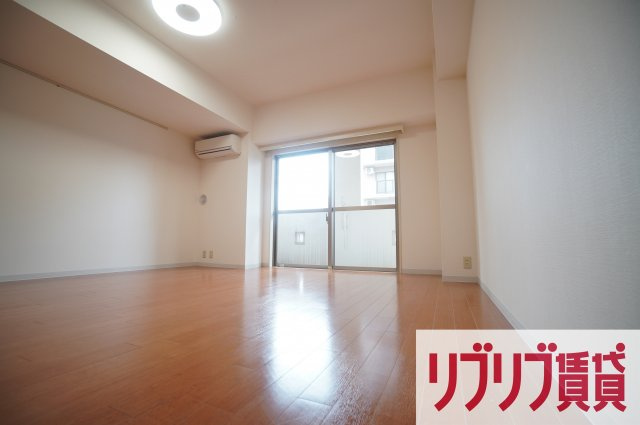 ステーションサイドなかむらの居間・リビング