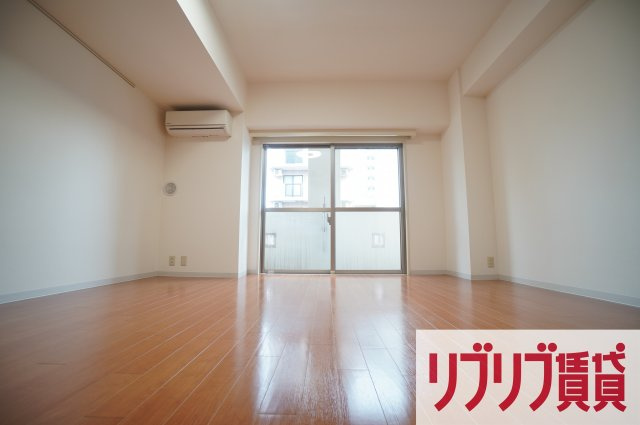 ステーションサイドなかむらの居間・リビング