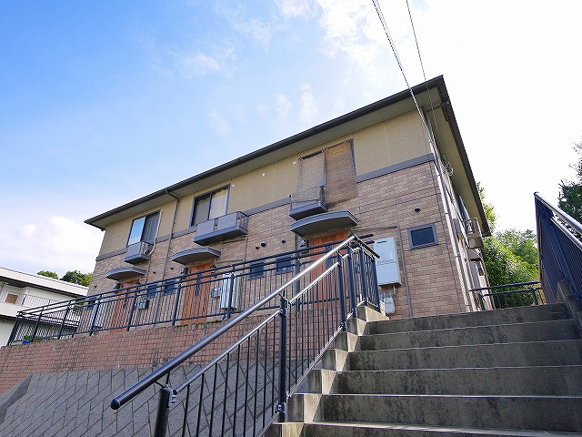 ヴィラ東生駒の外観|外観もきれいです