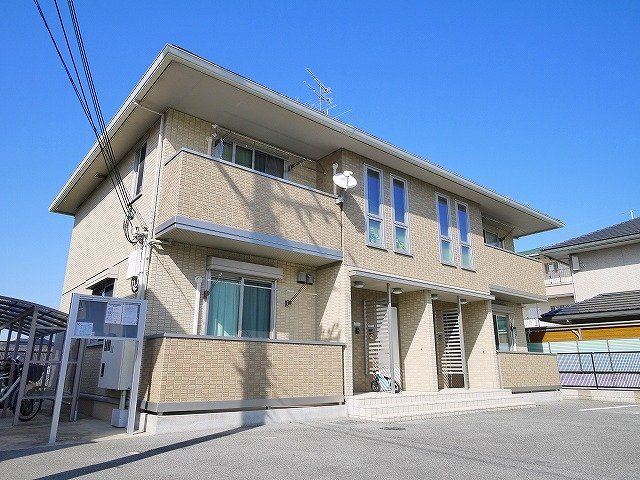 コンフォールⅢ（法華寺町）の外観