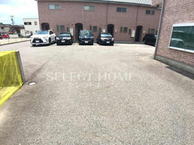 【駐車場】 | メゾネット椿北棟 | 駐車場があります