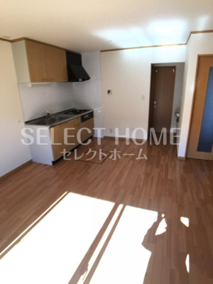 【居間・リビング】 | メゾネット椿北棟