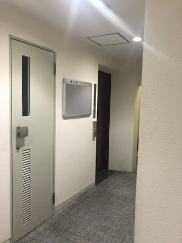 NASビルのロビー