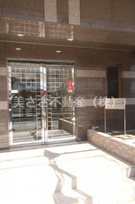 【エントランス】 | サル・ド・セジュールⅢ