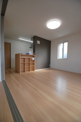 【居間・リビング】 | シャルマン岡 | おしゃれな居間です