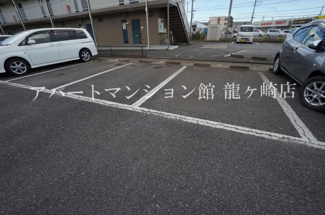 【駐車場】