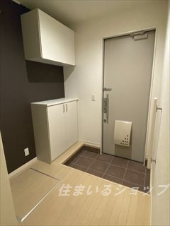 広島市安佐北区三入南１丁目のアパートの玄関