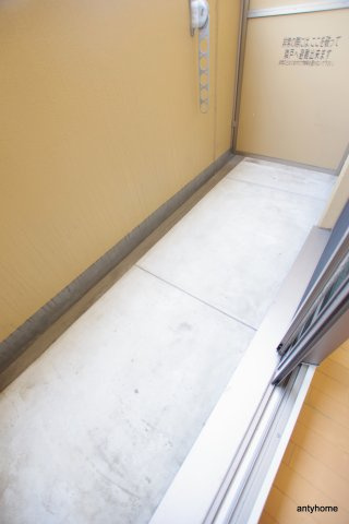 ウィルドゥ海老江　仲介手数料無料のバルコニー