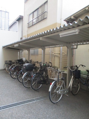 【その他共用部分】 | クレセントハイツ | 駐輪場