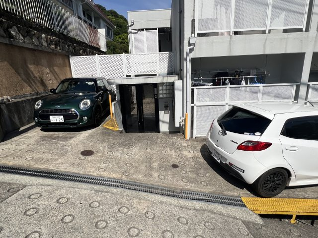 【駐車場】 | セレブ岡本