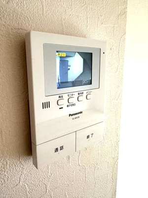 【セキュリティ】 | アンジェレ藤が丘 | 防犯対策に有効なカメラ付きインターホン！録画機能が付いているので留守中の訪問者まで確認できます♪