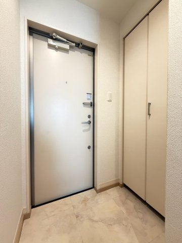【玄関】 | チャルテ高槻富田A棟
