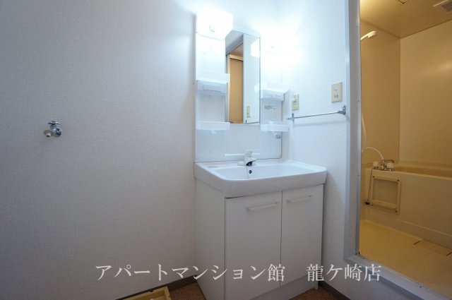 グリーンハウスＡの独立洗面台