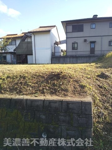 ２２０３０　関市千疋北土地の外観