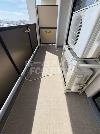 【バルコニー】 | ファミール弁天町パークサイド | お洗濯にも便利なバルコニー付き