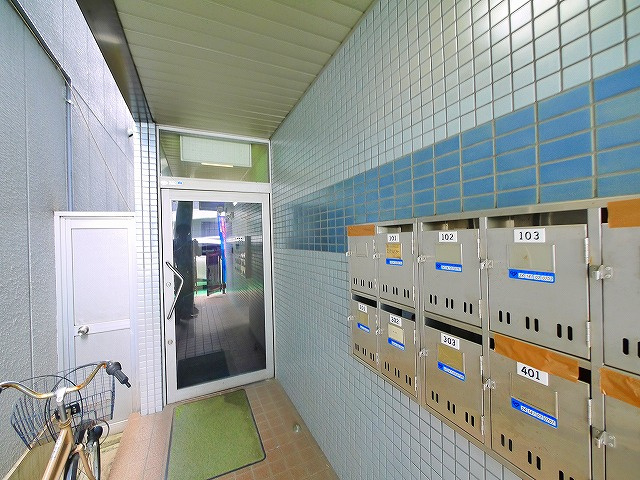 ルミエールタナカのエントランス|清潔なエントランスです