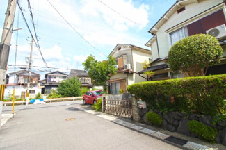 【前面道路含む現地写真】
