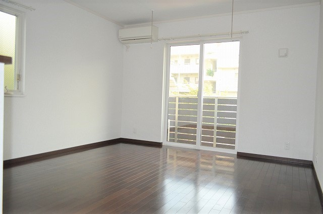 クレールメゾンの居間・リビング