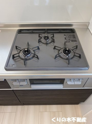 【設備】 | D-room Advance | ガスコンロ3口（同タイプのお部屋です。現況を優先します。）