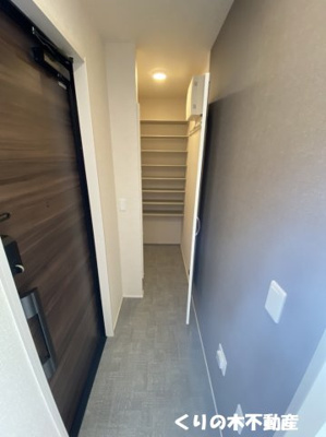 【玄関】 | D-room Advance | 収納もある玄関です（同タイプのお部屋です。現況を優先します。）