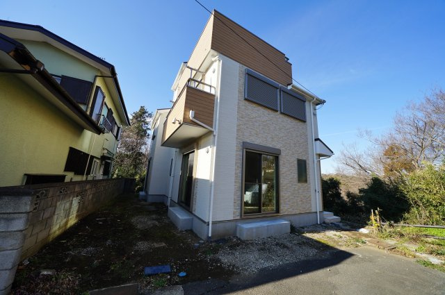 オール電化住宅！！１０．８帖のスカイバルコニー付♪全居室エアコン、ＬＥＤ照明付　川島町 　新築戸建の外観