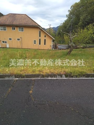 ３８８８３　山県市大門土地の外観