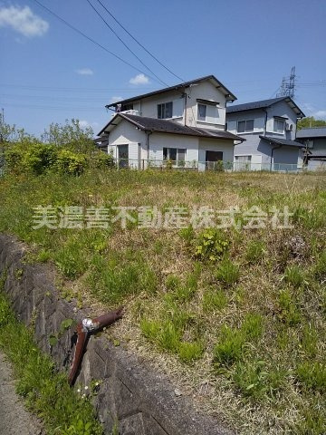 ４４２４１　関市池尻土地の外観