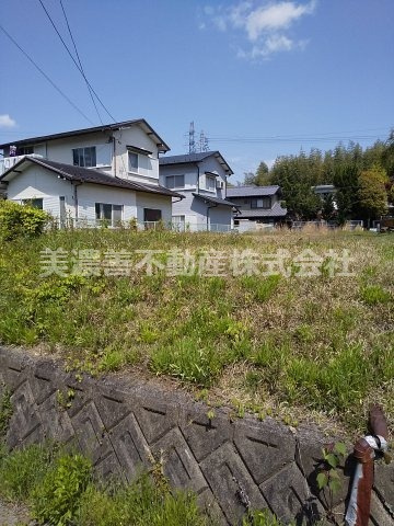 ４４２４１　関市池尻土地の外観
