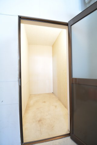 【収納】 | シティハイムセルティアA | 物置一坪鍵付き