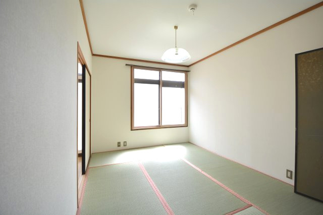 【和室】 | シティハイムセルティアA | 趣のある和室です。日当たり良好